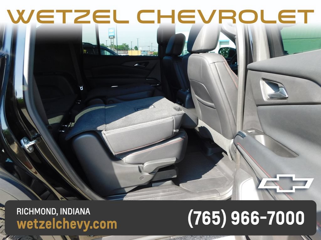 Used 2025 Chevrolet Traverse Z71 w/ Driver Confidence Package AWD/4WD image 28