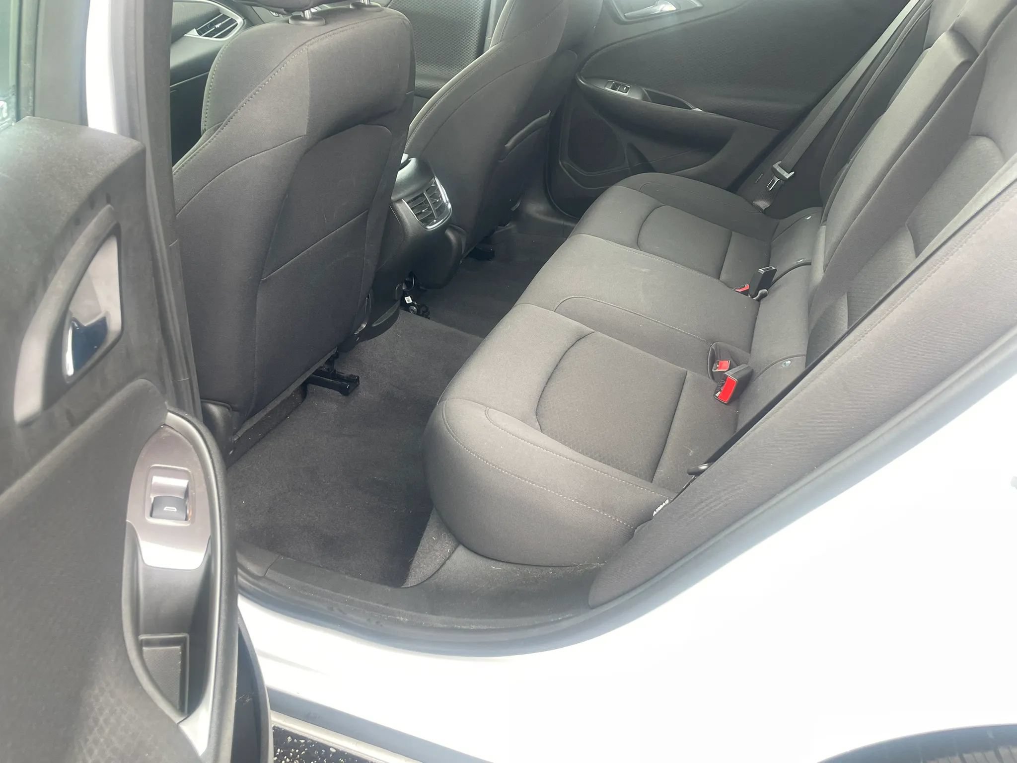 Used 2023 Chevrolet Malibu LT FWD image 15
