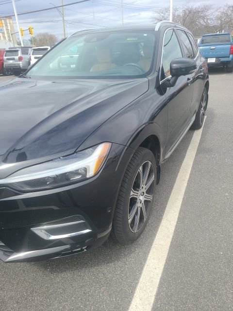 Used 2021 Volvo XC60 T5 Inscription w/ Advanced Package image 1