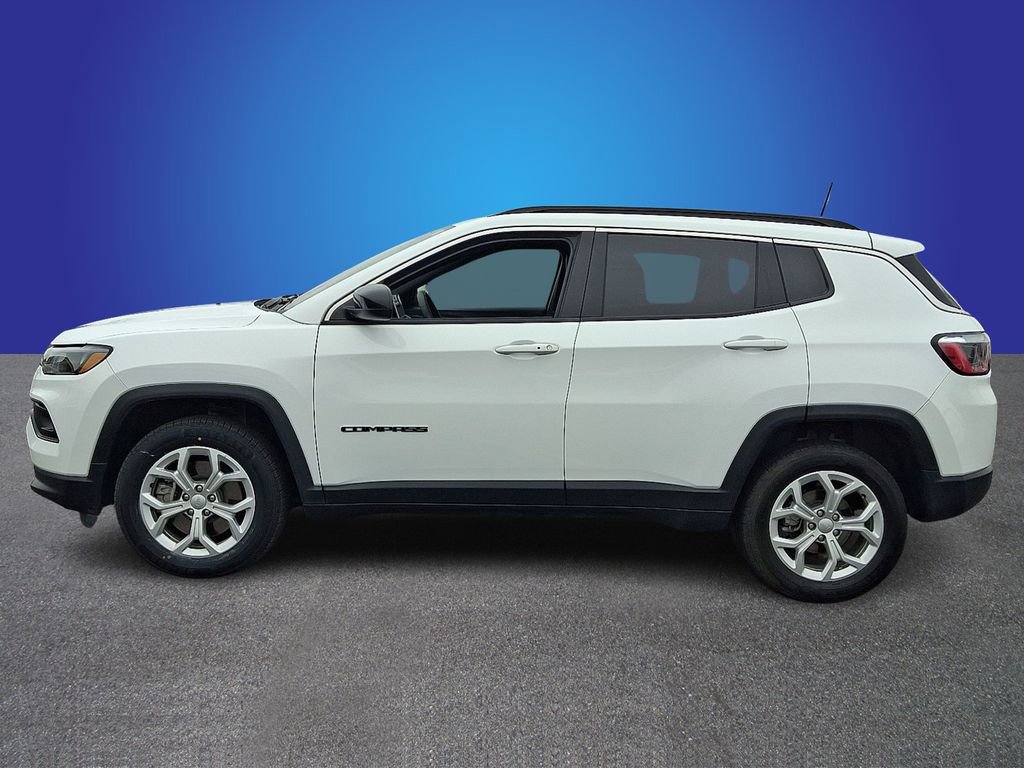 Used 2024 Jeep Compass Latitude image 7