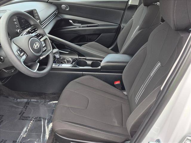 Certified 2025 Hyundai Elantra Hybrid FWD image 15