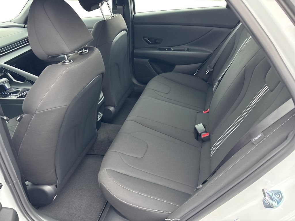 New 2026 Hyundai Elantra SEL FWD image 10