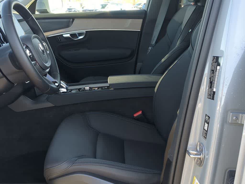 Certified 2026 Volvo XC90 B6 Plus w/ Protection Package Premier AWD/4WD image 15