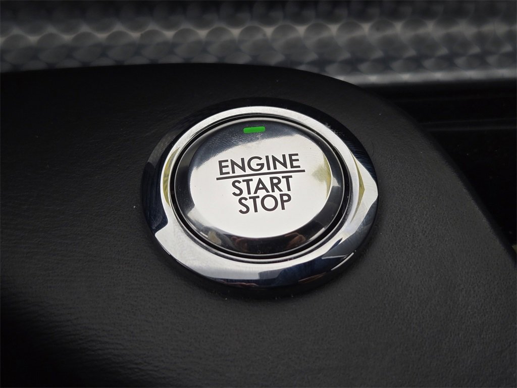 Used 2023 Lincoln Aviator Black Label w/ Class IV Trailer Tow Package image 21