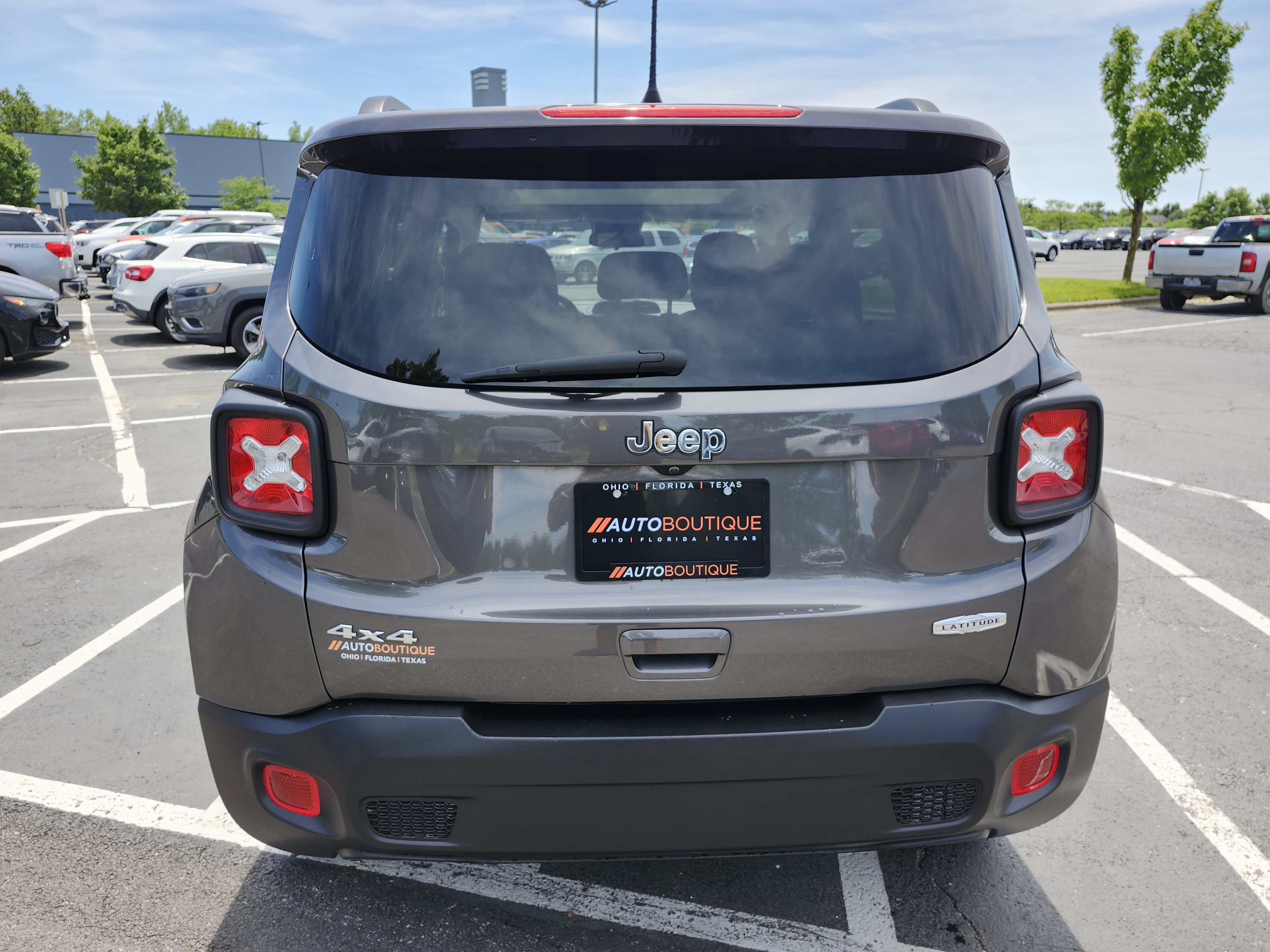 Used 2021 Jeep Renegade Latitude w/ Sun & Sound Group AWD/4WD image 15