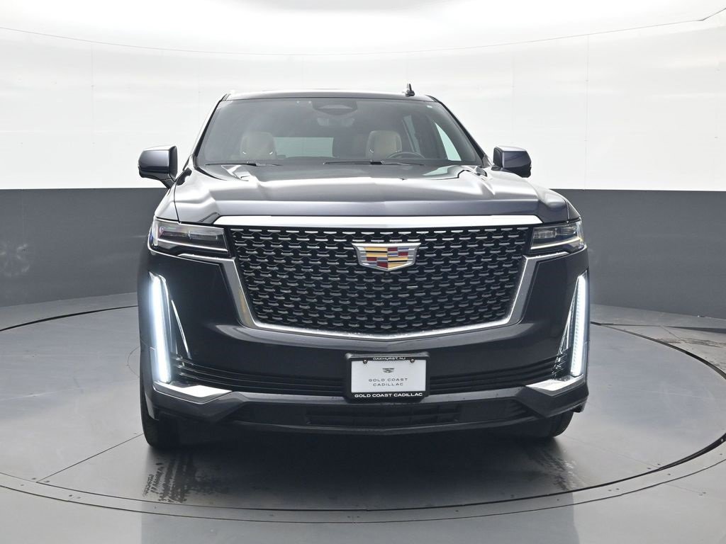 Used 2023 Cadillac Escalade ESV Premium Luxury image 2