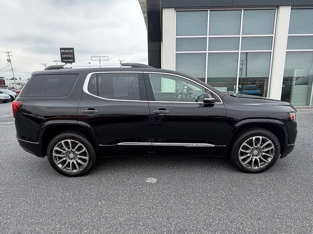 Used 2023 GMC Acadia Denali w/ Denali Technology Package AWD/4WD image 2