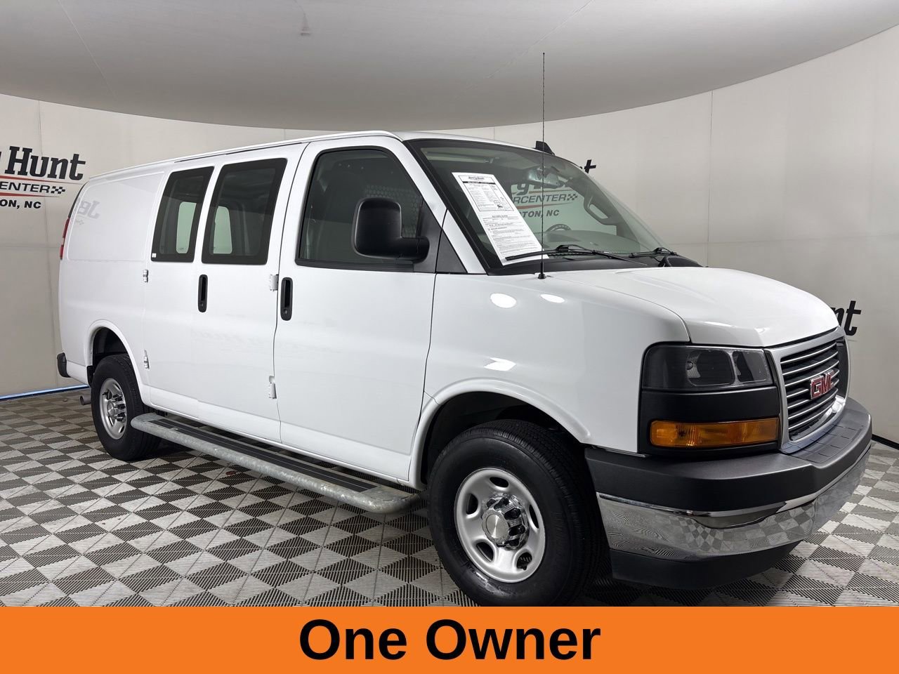 Used 2024 GMC Savana 2500 w/ Driver Convenience Package image 4