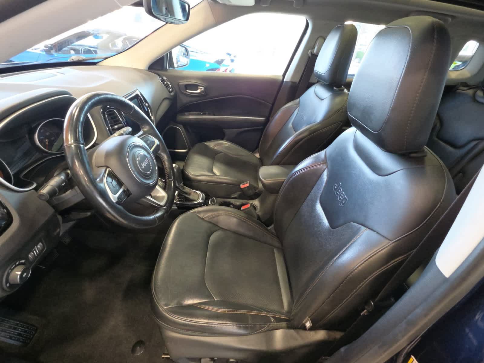Used 2018 Jeep Compass Limited w/ Safe & Security Group AWD/4WD image 17