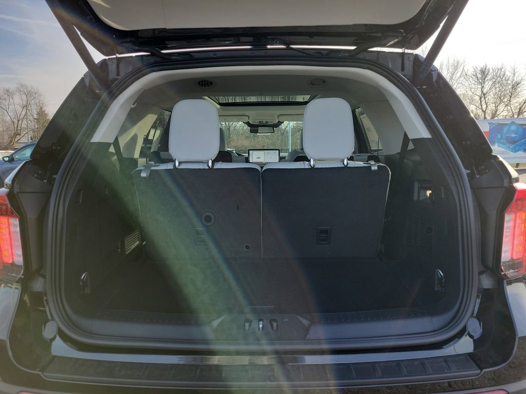 New 2026 Ford Explorer Platinum w/ LUX Leather Package image 10