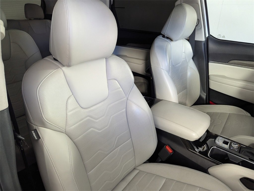 Used 2022 Kia Telluride SX w/ SX Prestige Package image 38