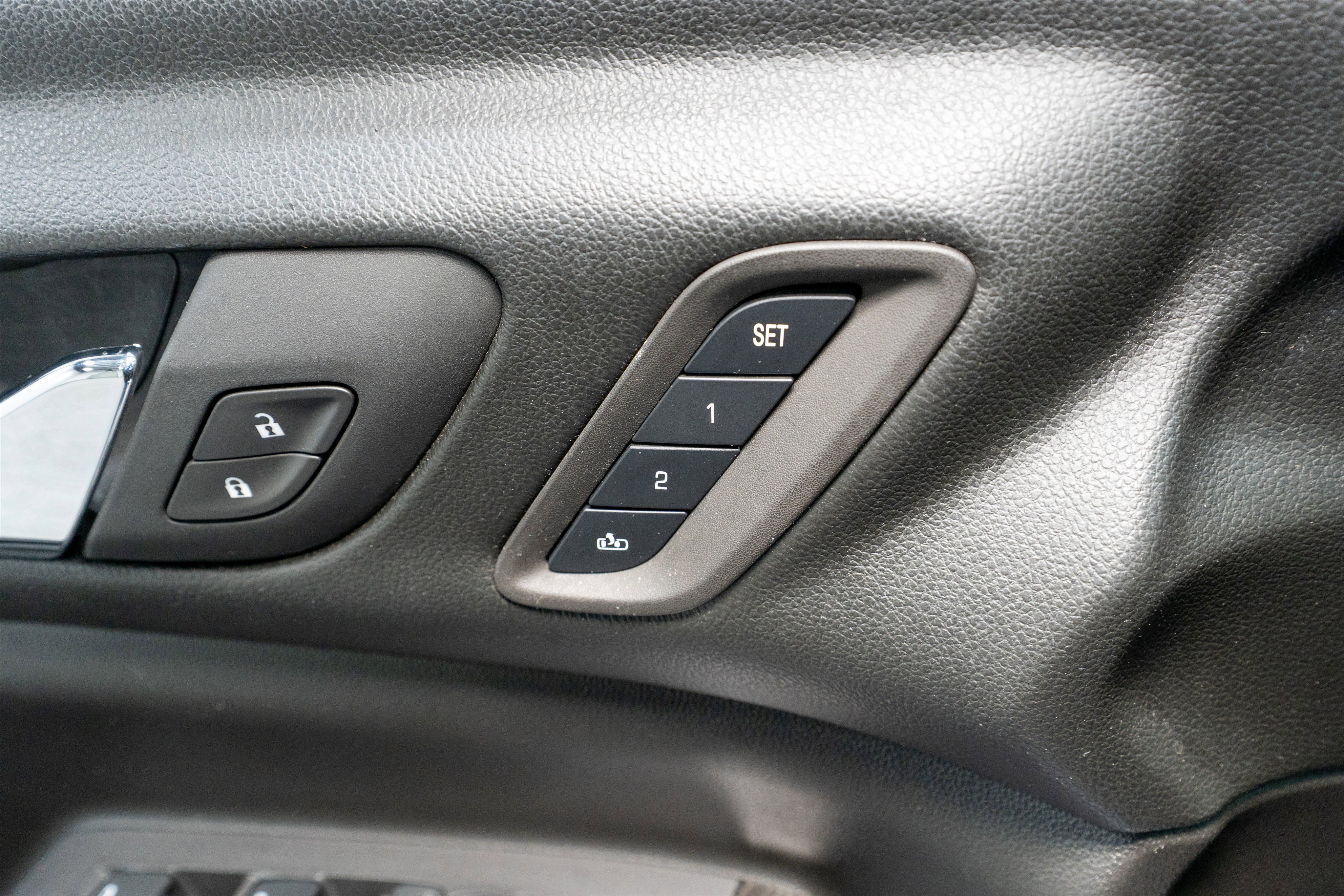 Used 2018 GMC Acadia SLT w/ LPO, Black Accent Package image 14