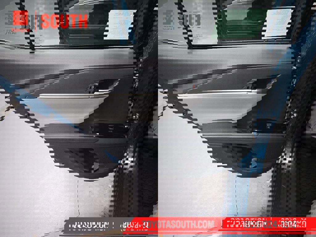 New 2026 Toyota Camry SE w/ Convenience Package image 28