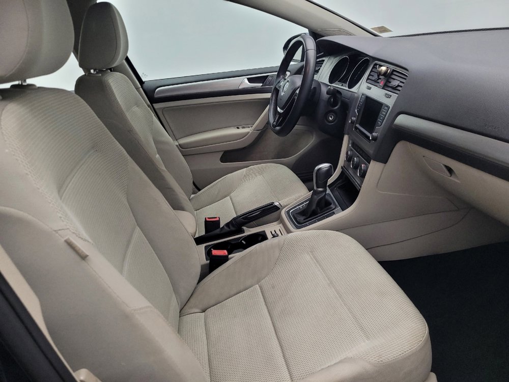 Used 2017 Volkswagen Golf S image 21