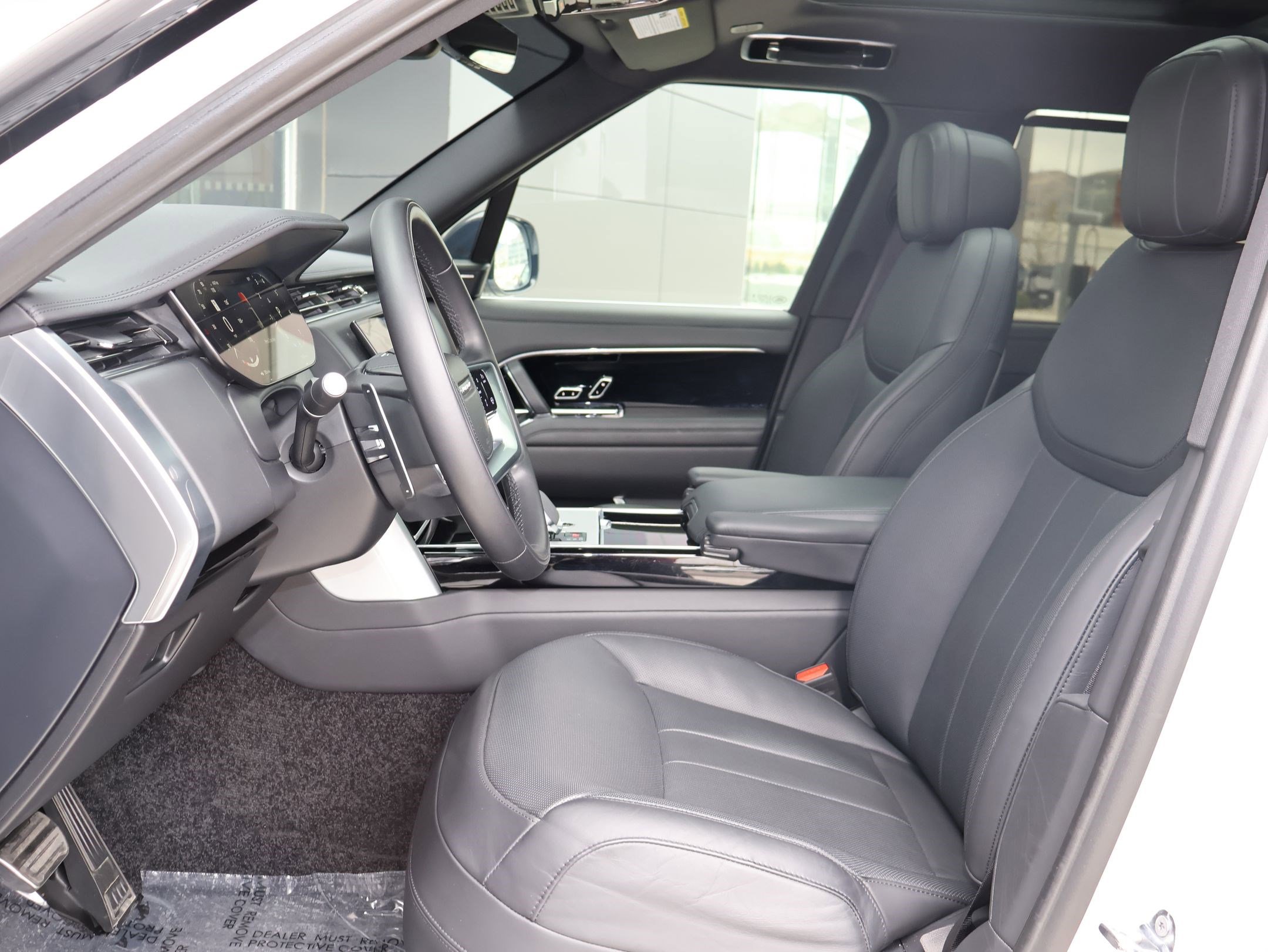 Certified 2024 Land Rover Range Rover Long Wheelbase SE image 24