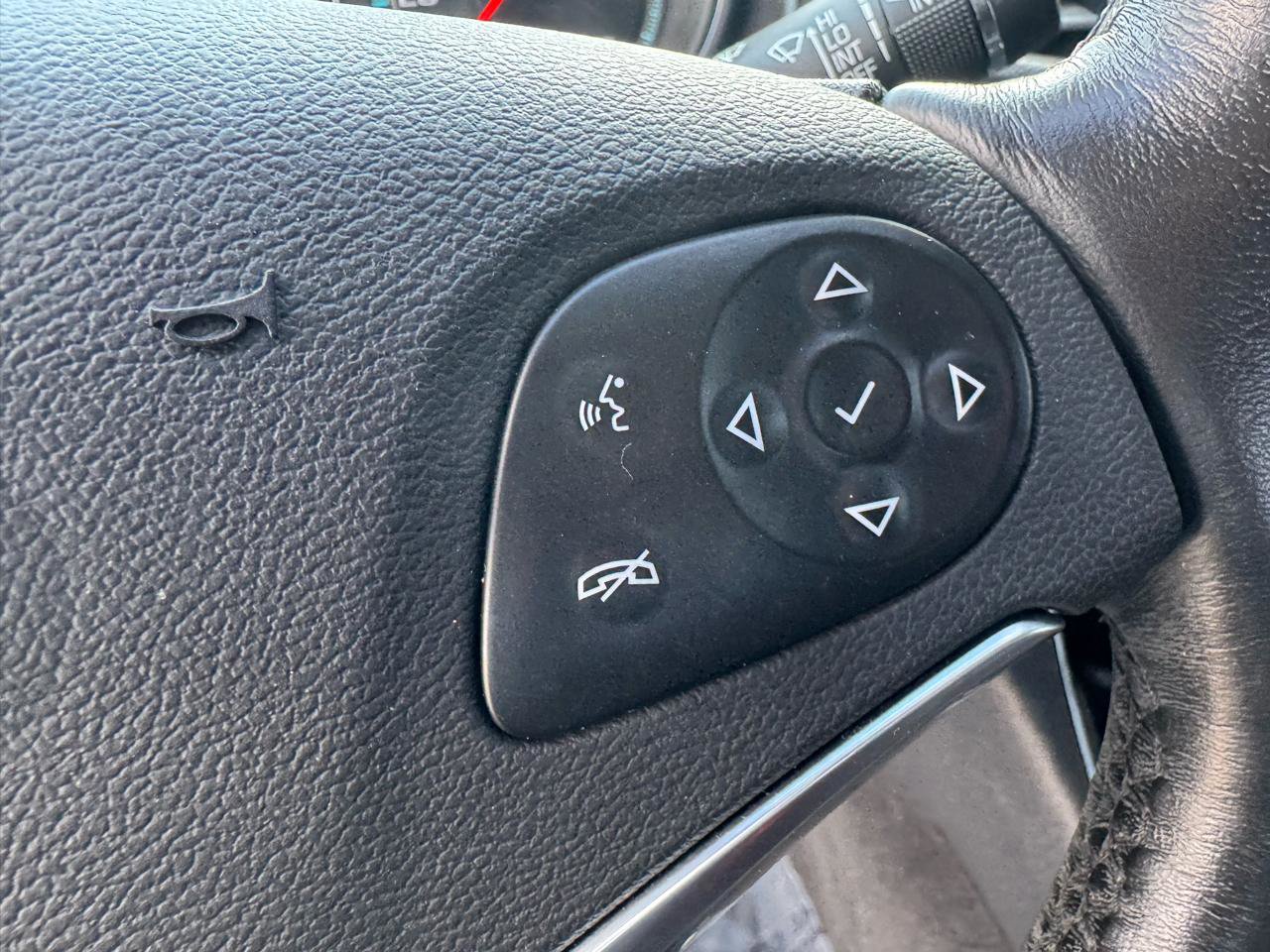 Used 2018 Chevrolet Impala Premier w/ Premier Confidence Package FWD image 37