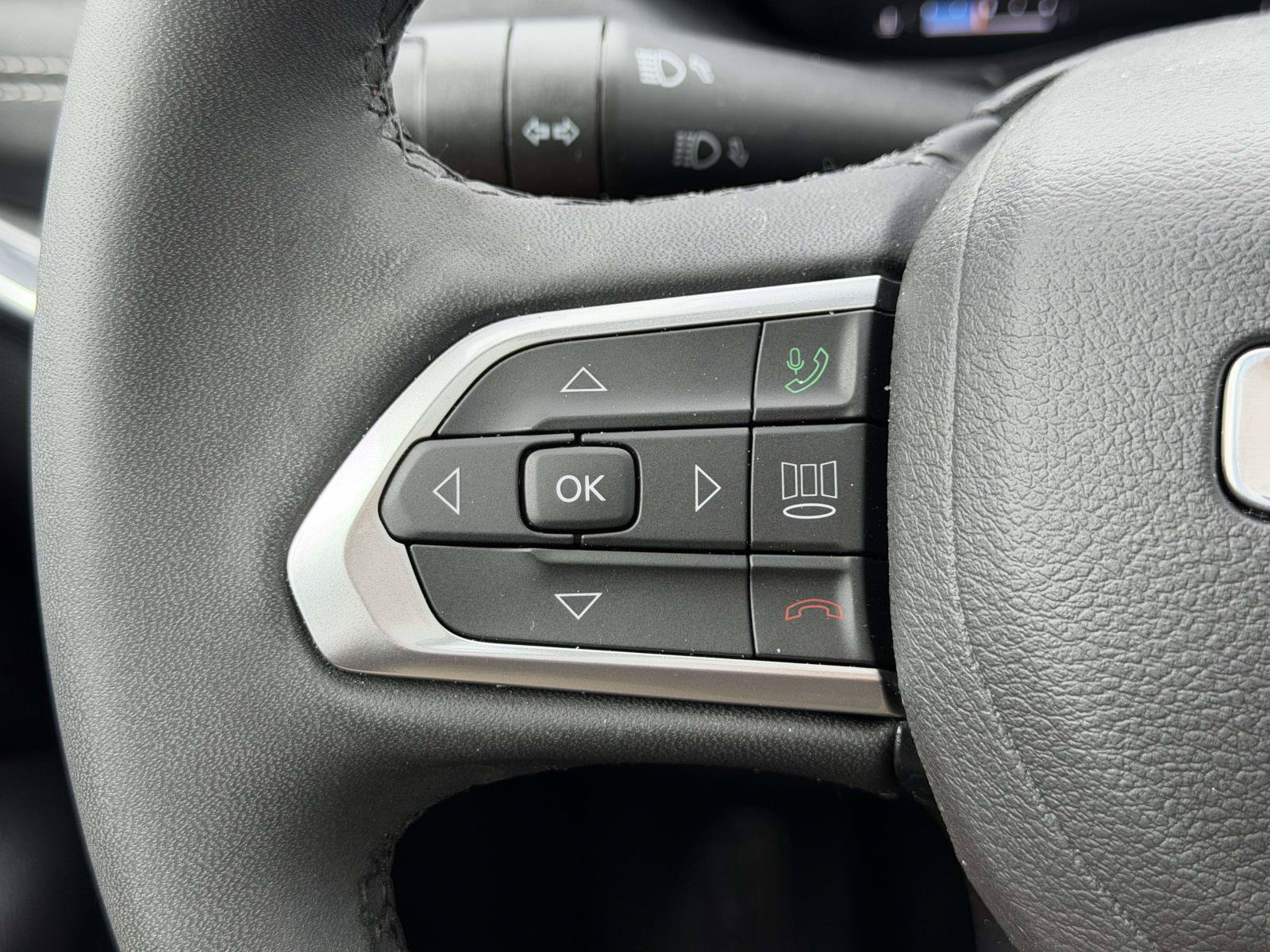 Used 2023 Jeep Compass High Altitude AWD/4WD image 21