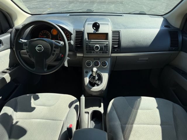 Used 2009 Nissan Sentra 2.0 S FWD image 11