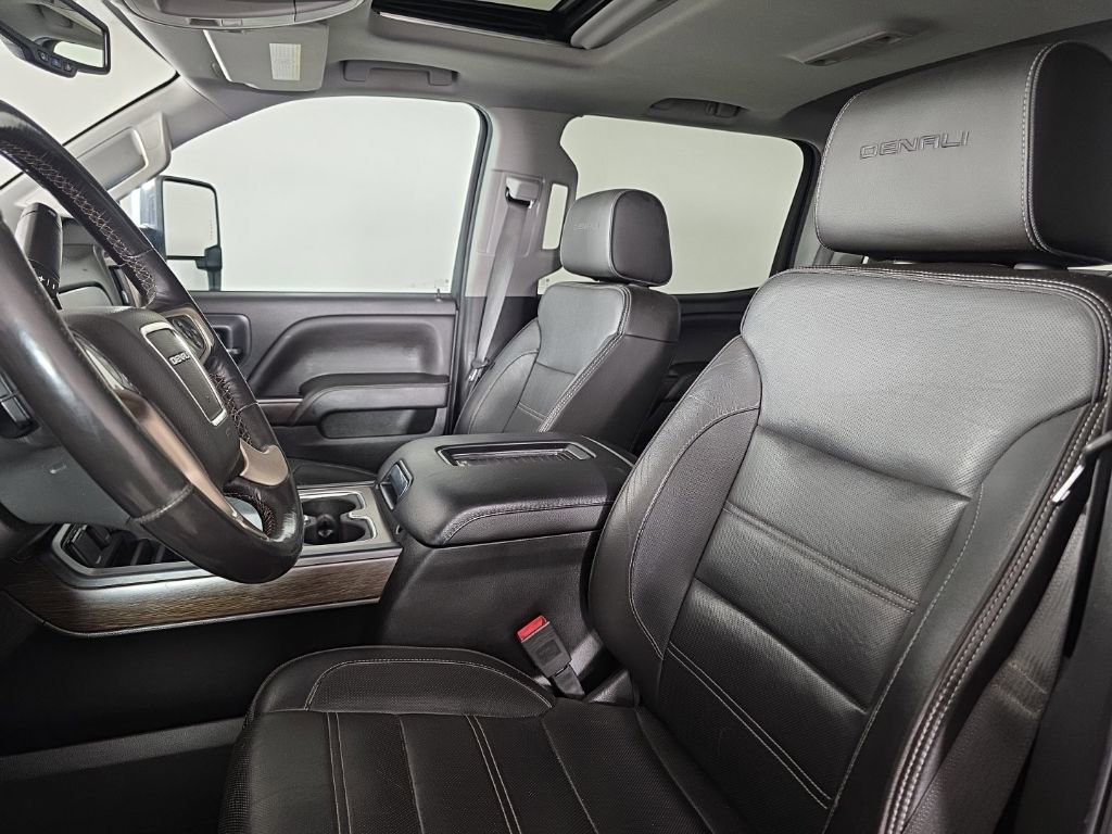 Used 2018 GMC Sierra 3500 Denali w/ Duramax Plus Package image 18