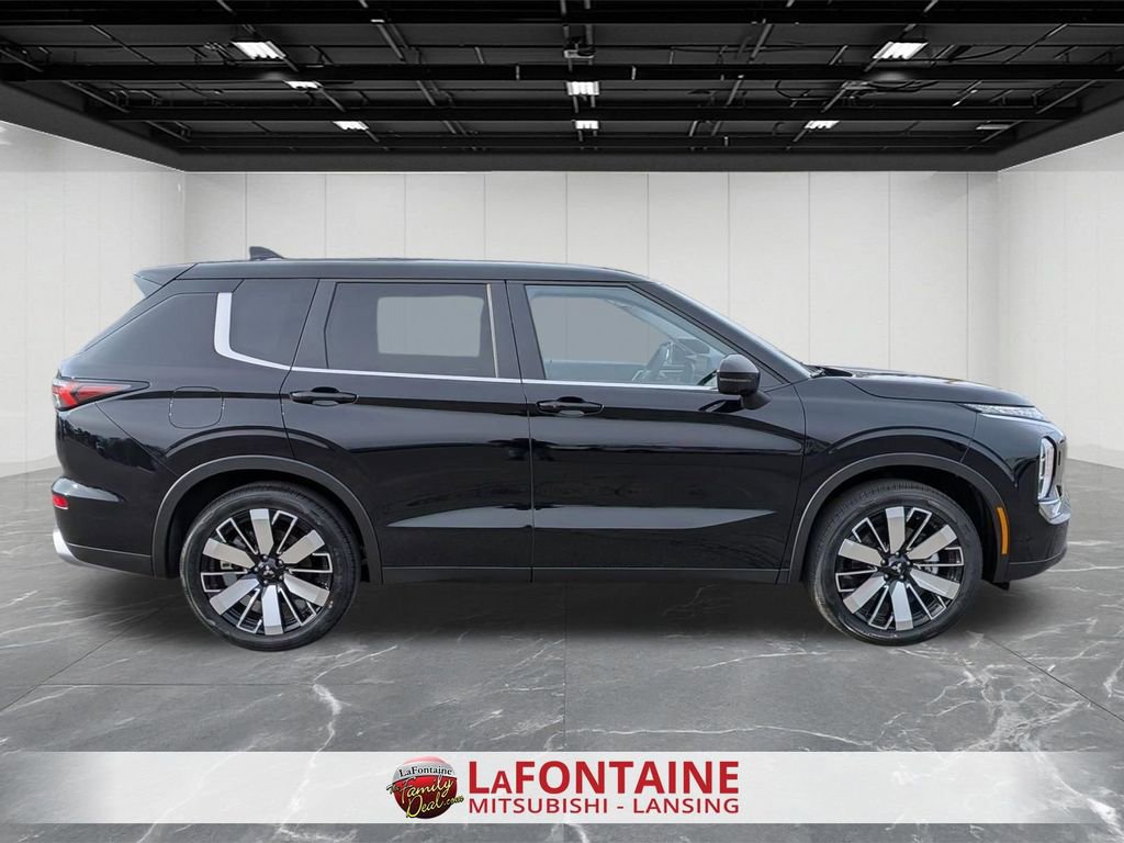 New 2026 Mitsubishi Outlander SE AWD/4WD image 6