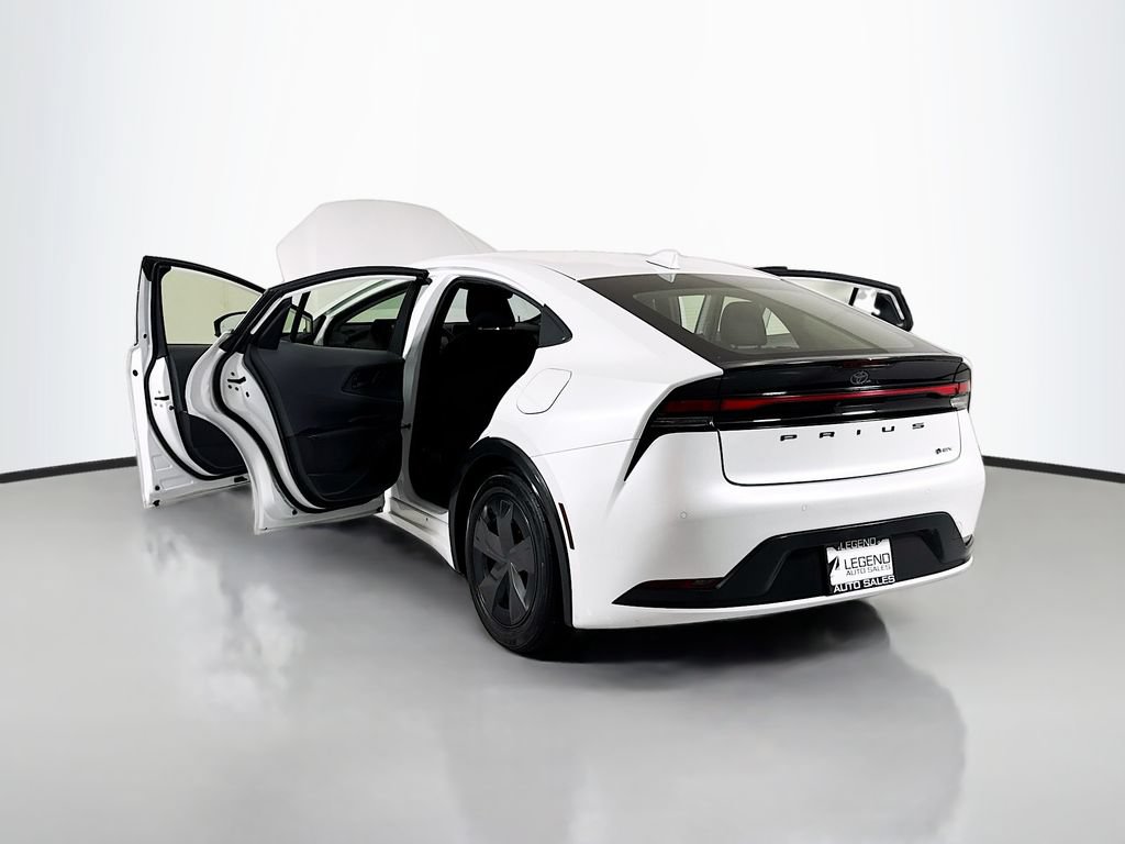 Used 2023 Toyota Prius LE FWD image 22