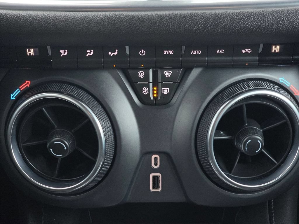 Used 2022 Chevrolet Blazer LT AWD/4WD image 13