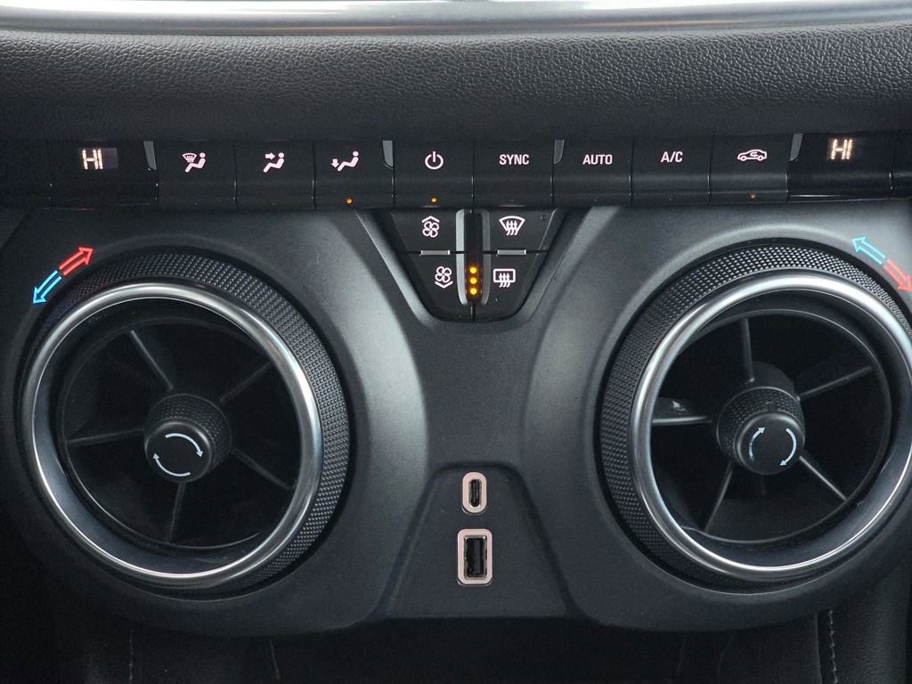 Used 2022 Chevrolet Blazer LT image 13