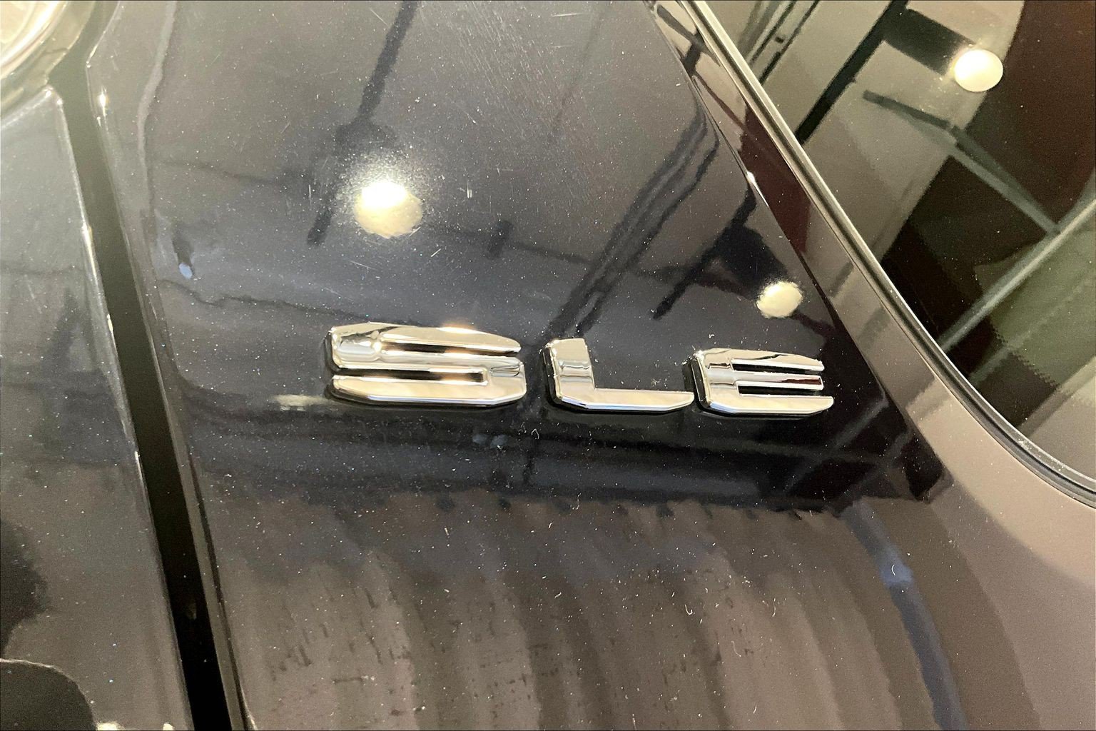 Used 2022 GMC Acadia SLE AWD/4WD image 23