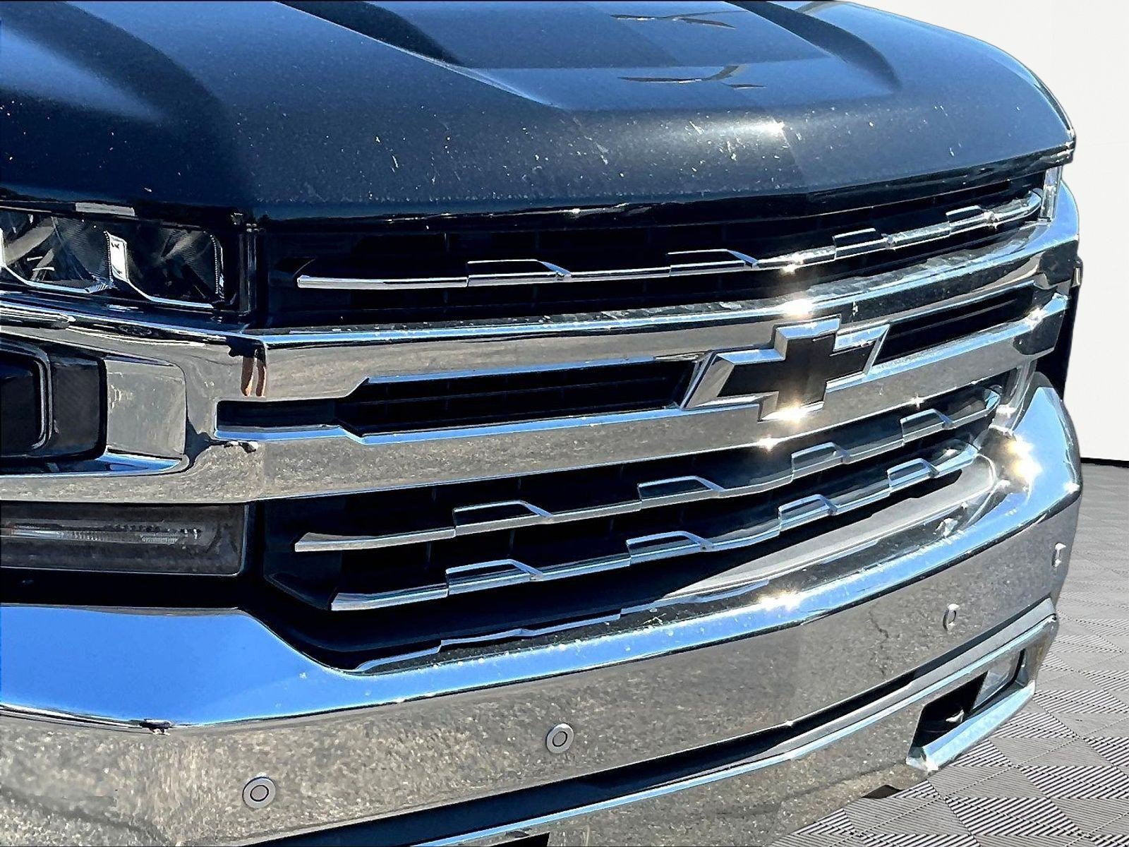 Used 2020 Chevrolet Silverado 1500 LTZ w/ LTZ Plus Package AWD/4WD image 33