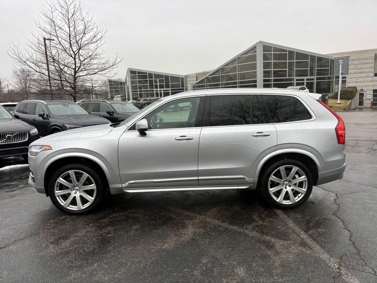 Used 2017 Volvo XC90 T6 Inscription w/ Vision Package image 4