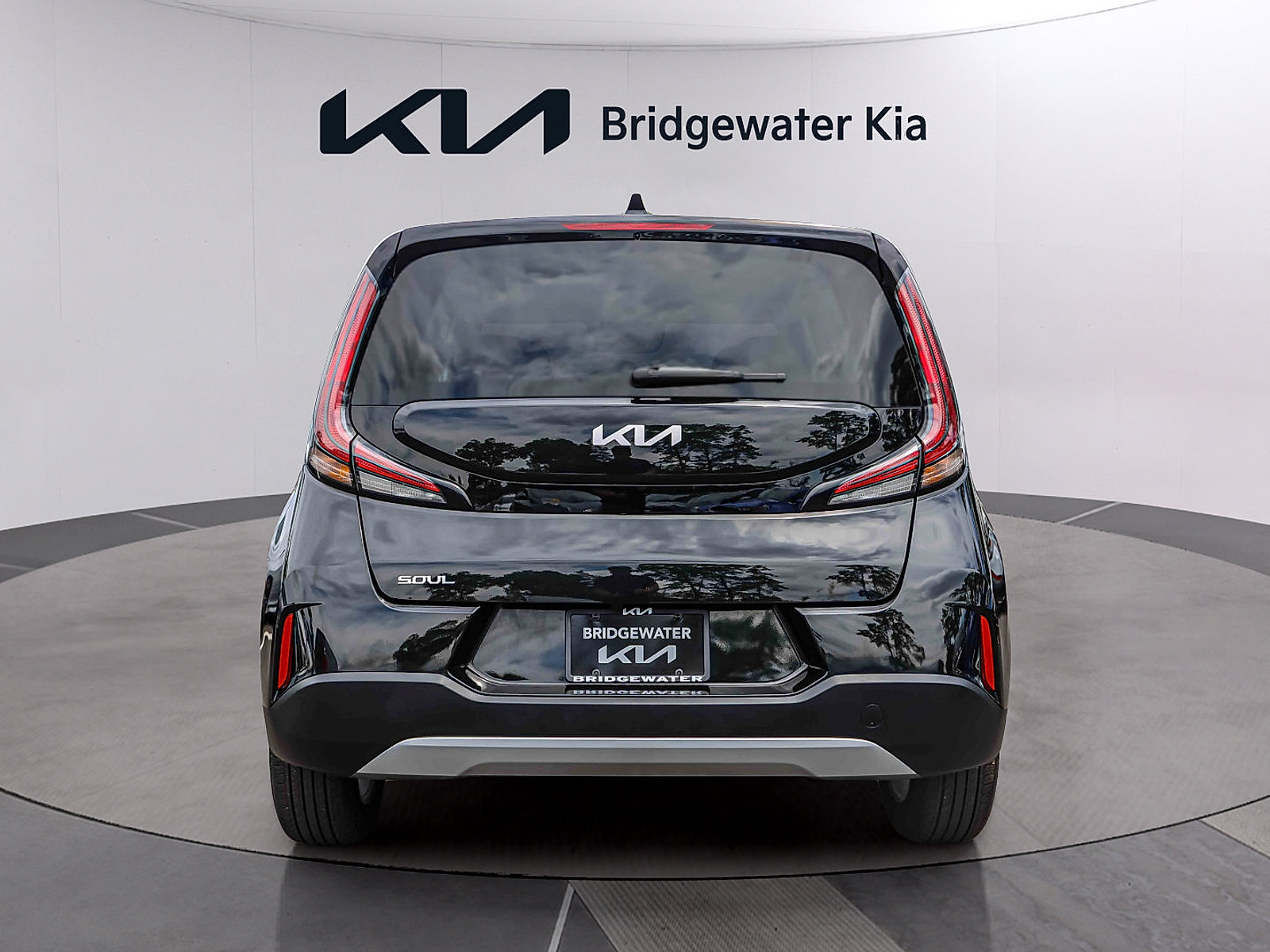 Certified 2025 Kia Soul LX w/ LX Technology Package FWD image 5
