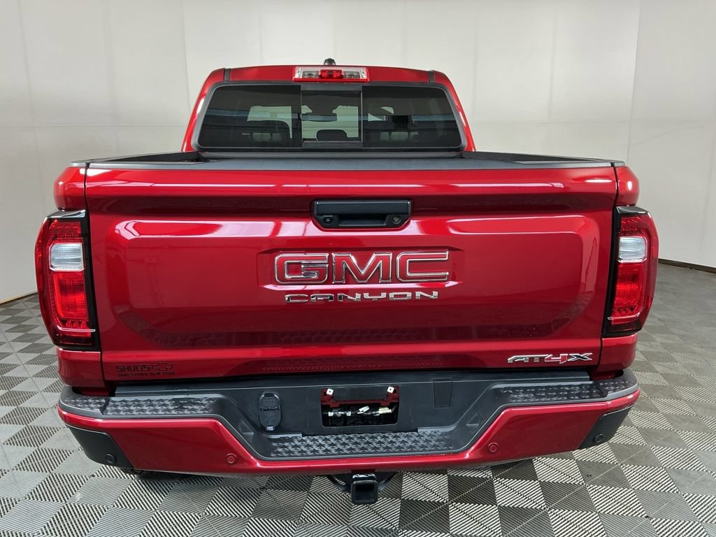 Used 2025 GMC Canyon AT4 w/ AT4X Package AWD/4WD image 8