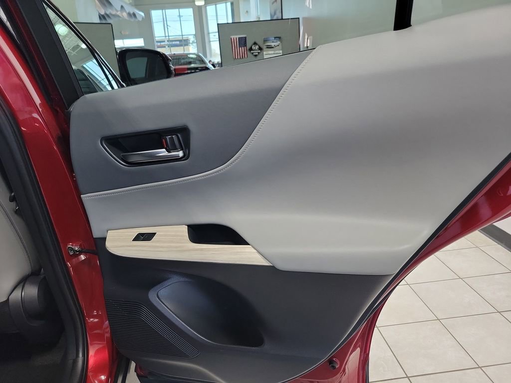 Used 2023 Toyota Venza XLE AWD/4WD image 19