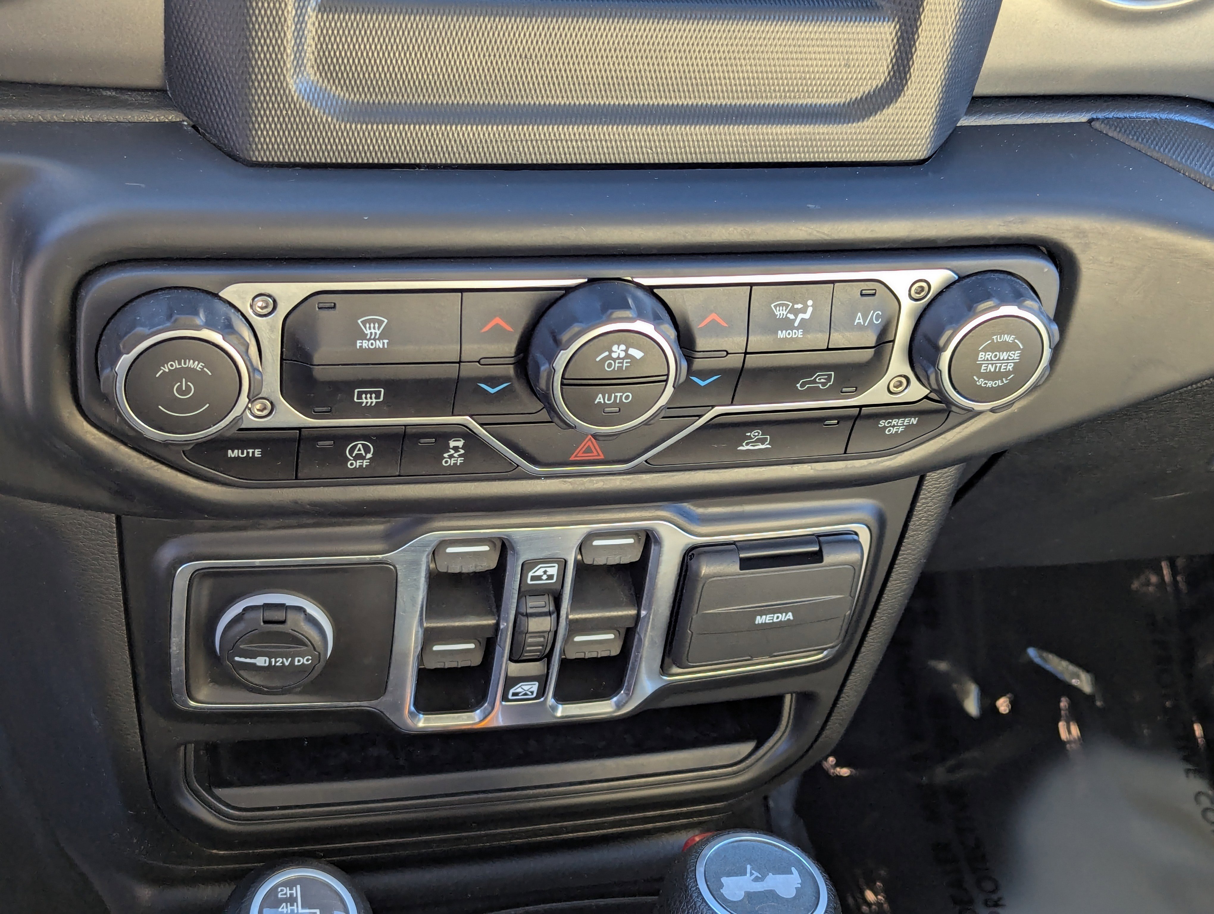 Certified 2022 Jeep Wrangler Sport S image 22