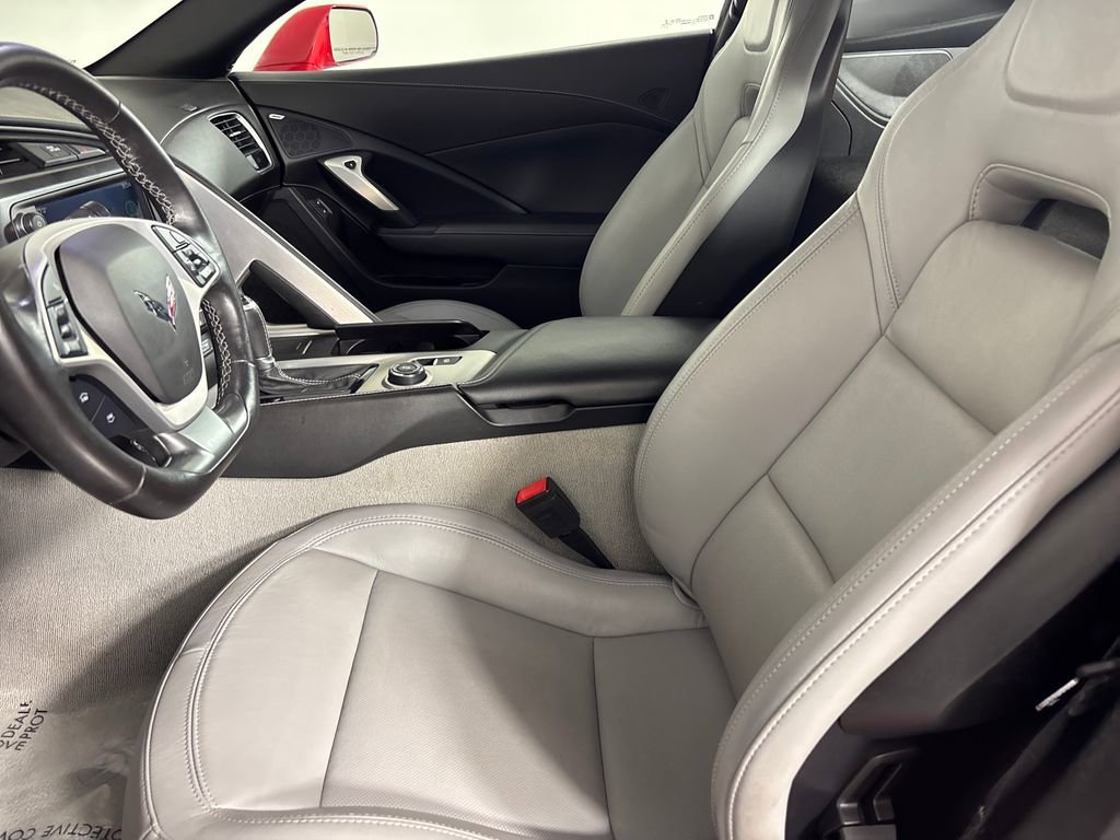 Used 2019 Chevrolet Corvette Stingray Coupe w/ Z51 1LT RWD image 8