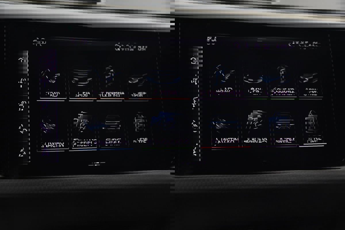 Used 2024 Audi RS e-tron GT w/ Carbon Performance Package image 55