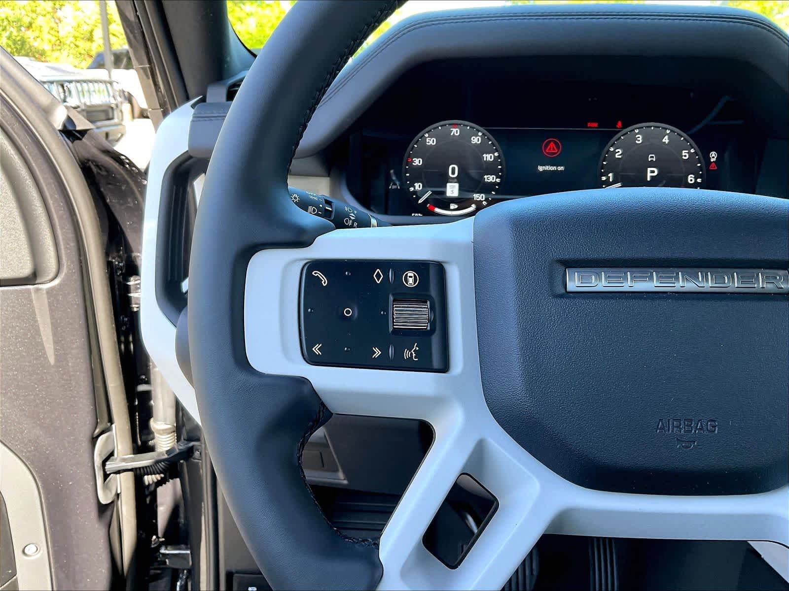New 2026 Land Rover Defender 130 X-Dynamic SE AWD/4WD image 17