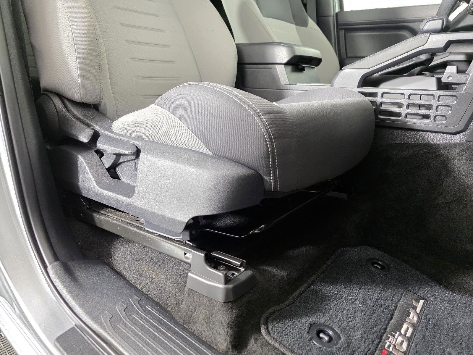 Used 2025 Toyota Tacoma TRD Off-Road image 25