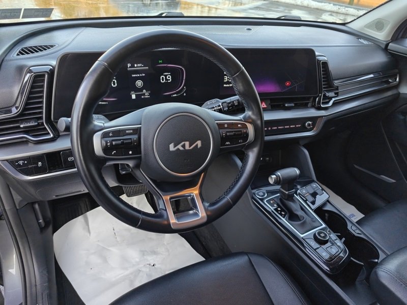 Used 2023 Kia Sportage EX image 9