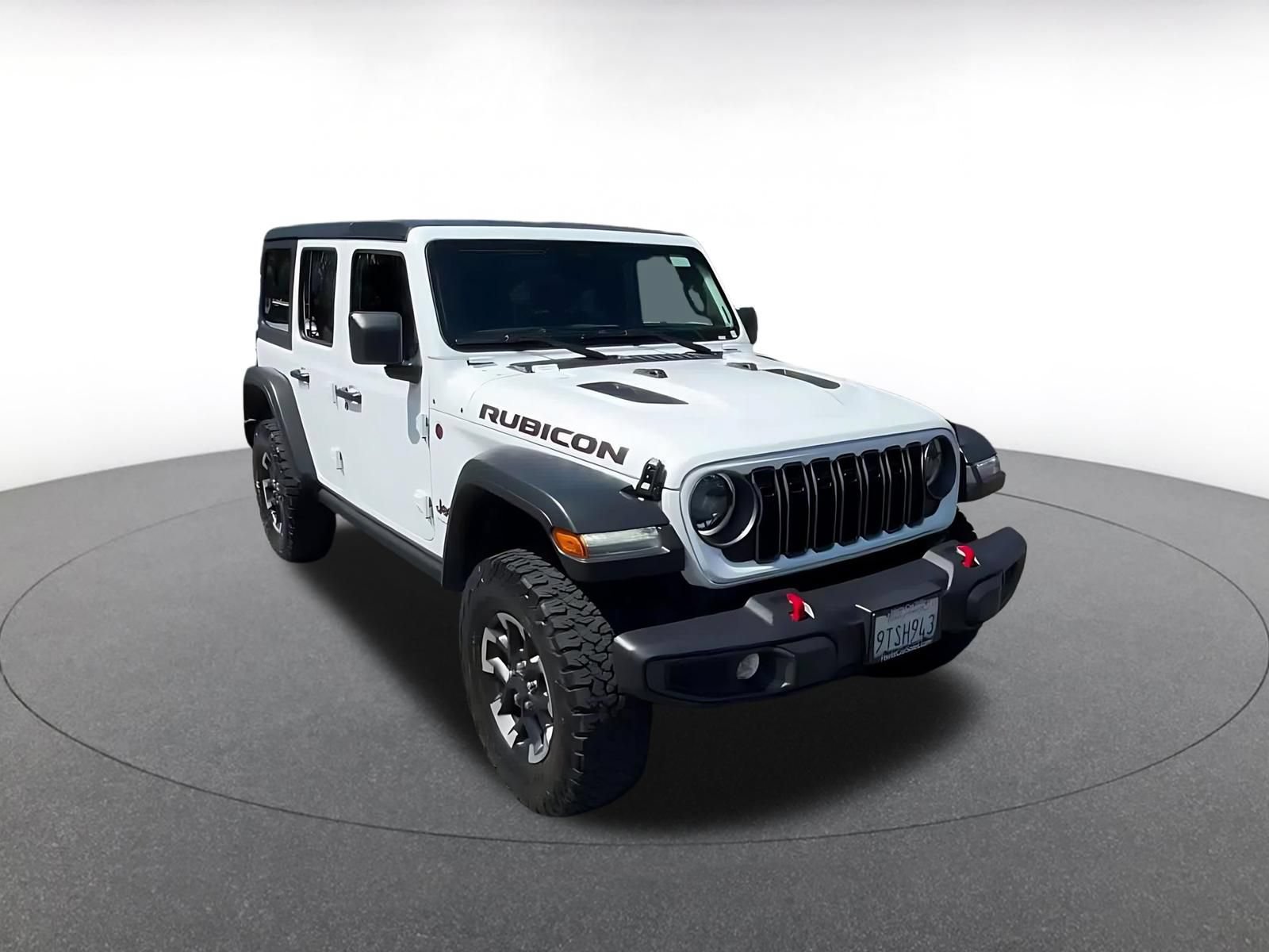 Used 2025 Jeep Wrangler Unlimited Rubicon AWD/4WD image 3