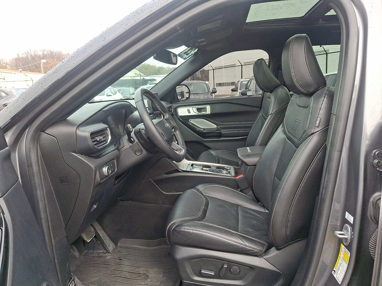 Used 2022 Ford Explorer ST w/ Equipment Group 401A image 14