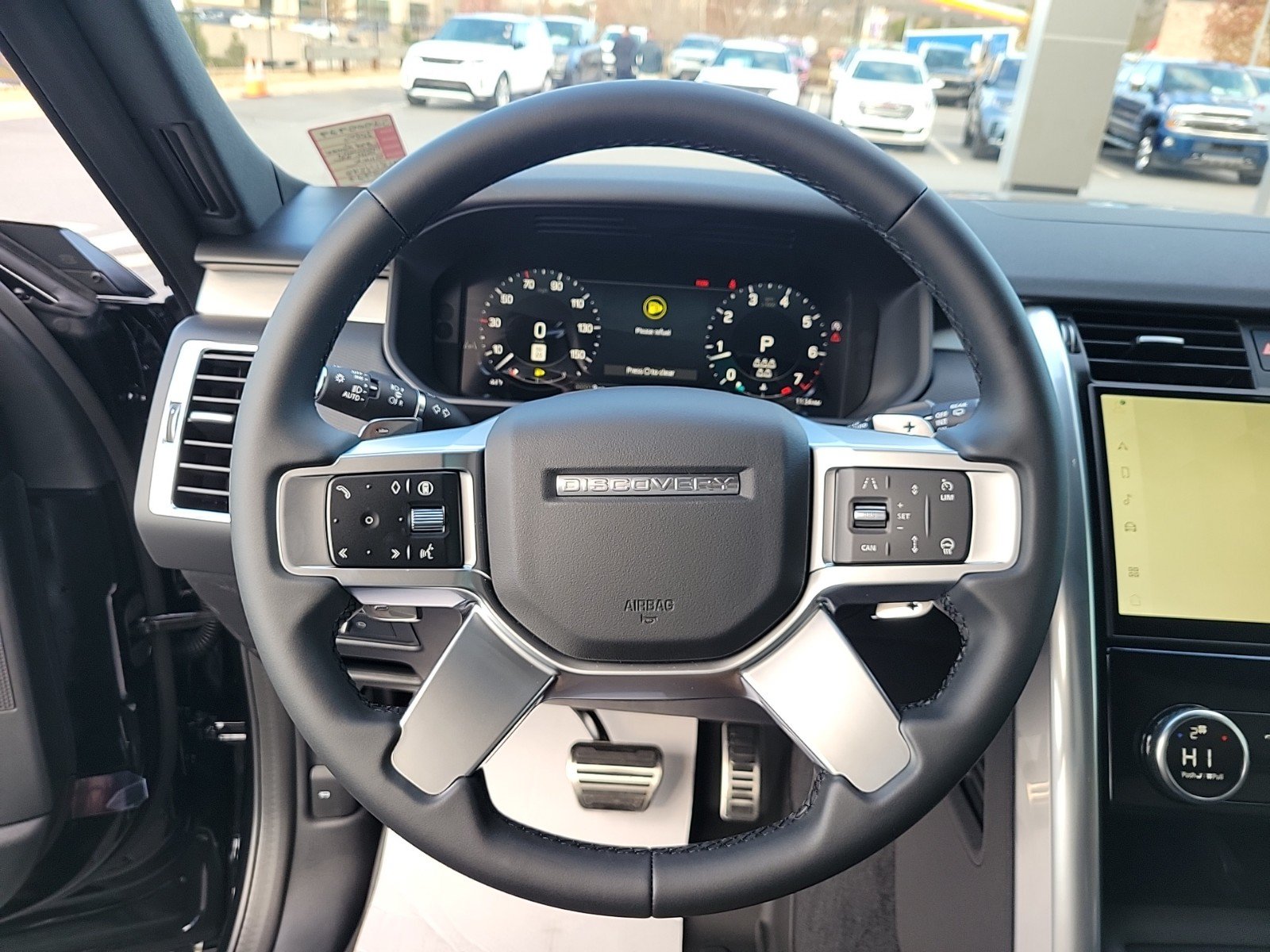 Used 2025 Land Rover Discovery Dynamic SE AWD/4WD image 36