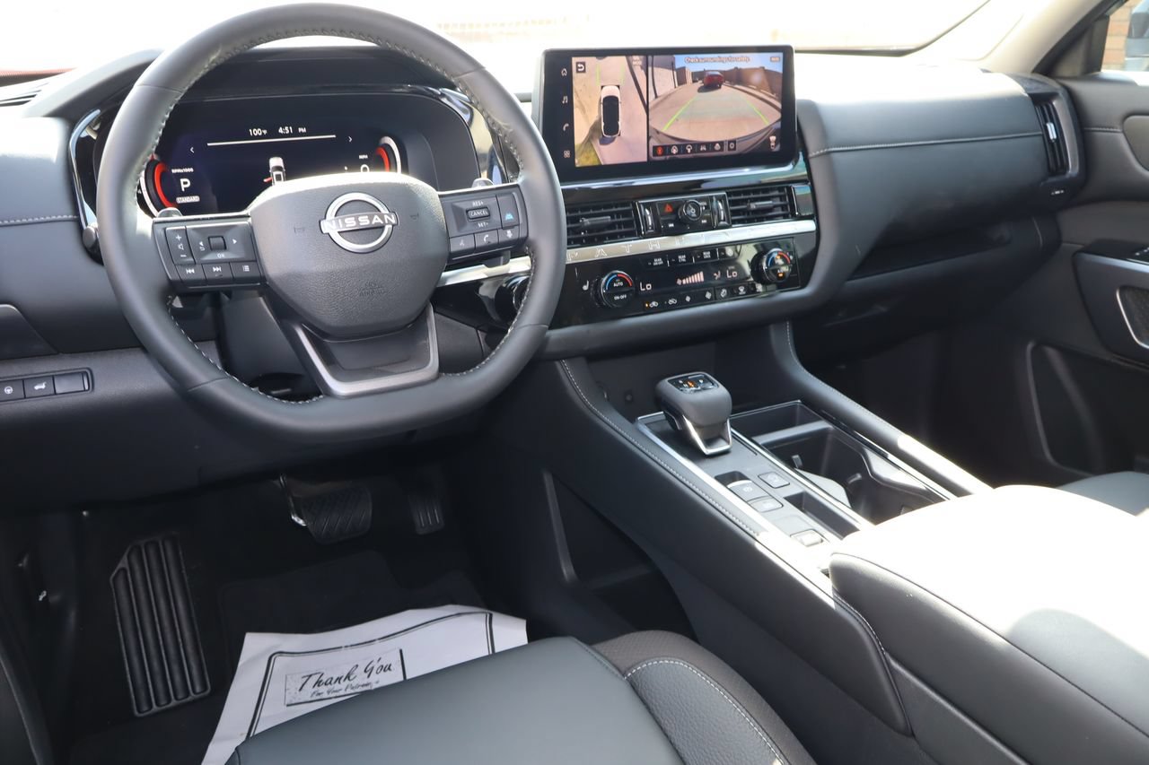 Used 2026 Nissan Pathfinder SL w/ SL Premium Package FWD image 5