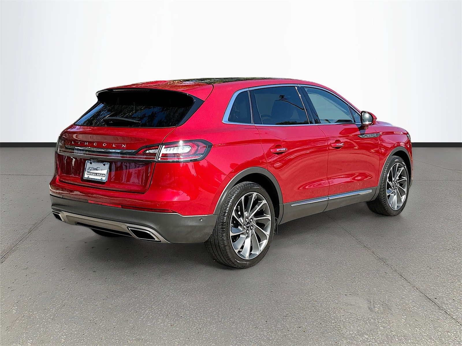 Used 2020 Lincoln Nautilus Reserve w/ Equipment Group 201A image 7