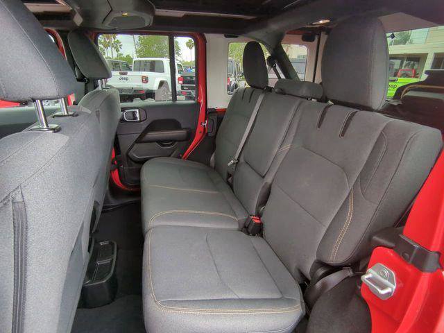 Certified 2025 Jeep Wrangler Unlimited Sahara w/ Safety Group image 15