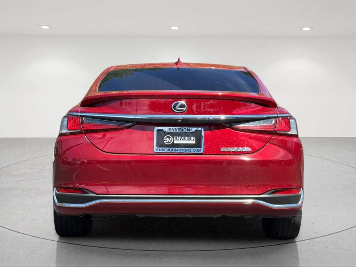 Used 2019 Lexus ES 300h w/ Accessory Package 2 FWD image 3
