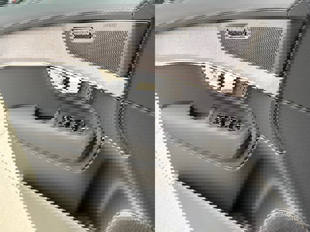 New 2026 Volvo XC90 B6 Ultra w/ Protection Package Premier image 17