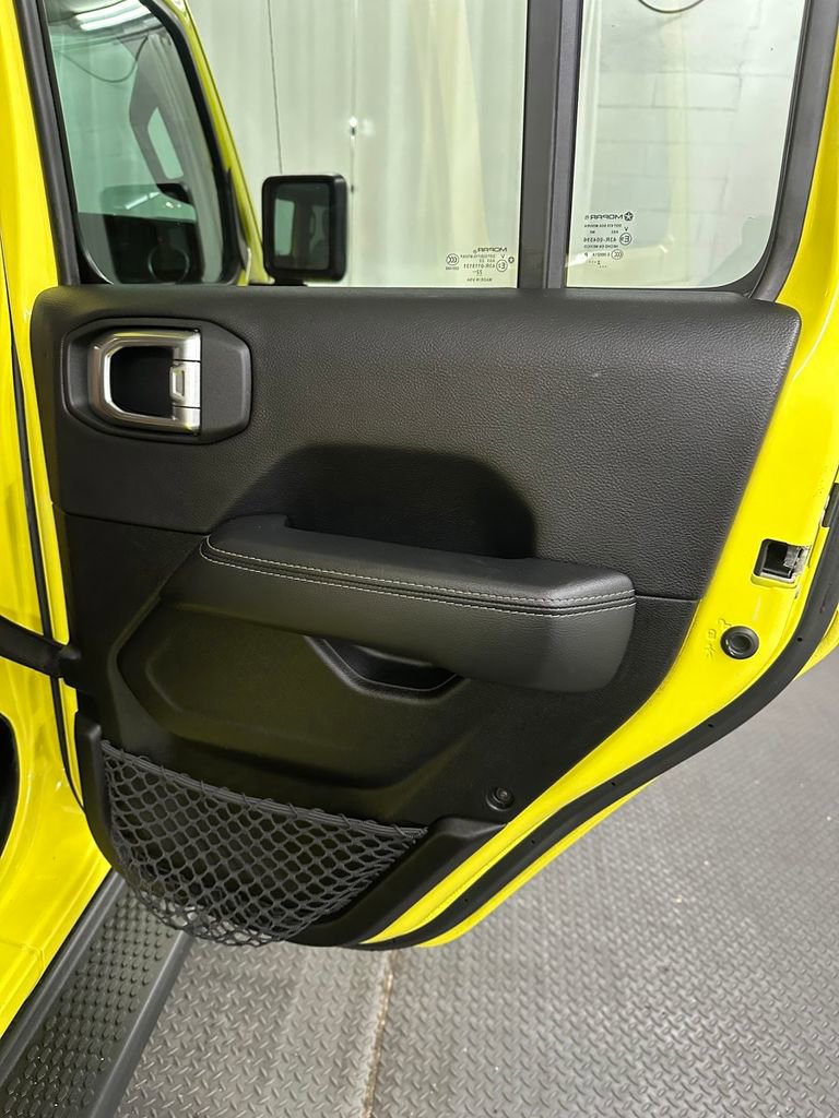 Used 2023 Jeep Wrangler Unlimited Sahara w/ Cold Weather Group image 31