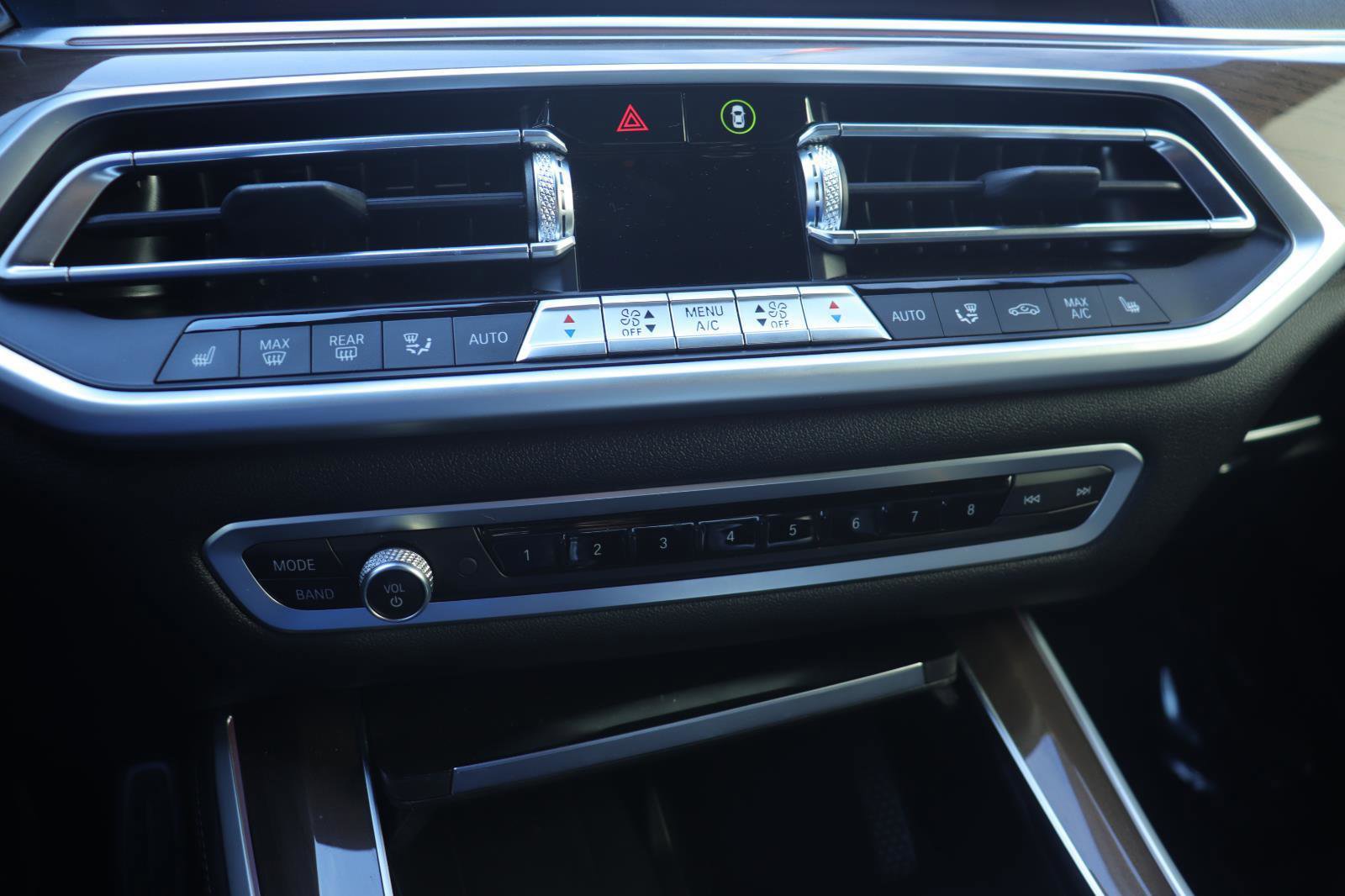 Used 2022 BMW X5 xDrive40i w/ M Sport Package image 38