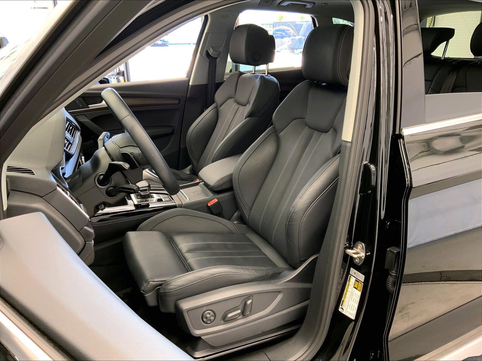 Certified 2023 Audi Q5 2.0T Prestige w/ Prestige Package AWD/4WD image 17